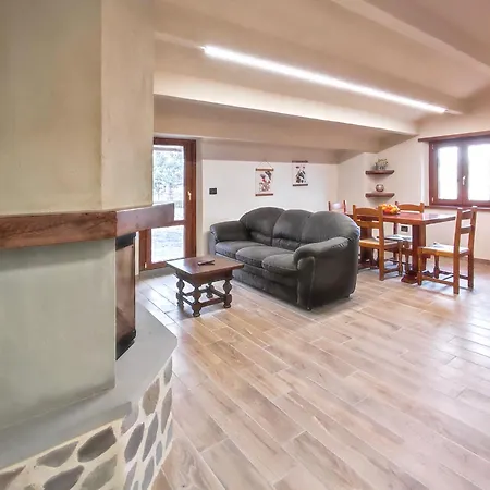 Charming House With Shared Pool In Caprese Michelangelo * Arezzo